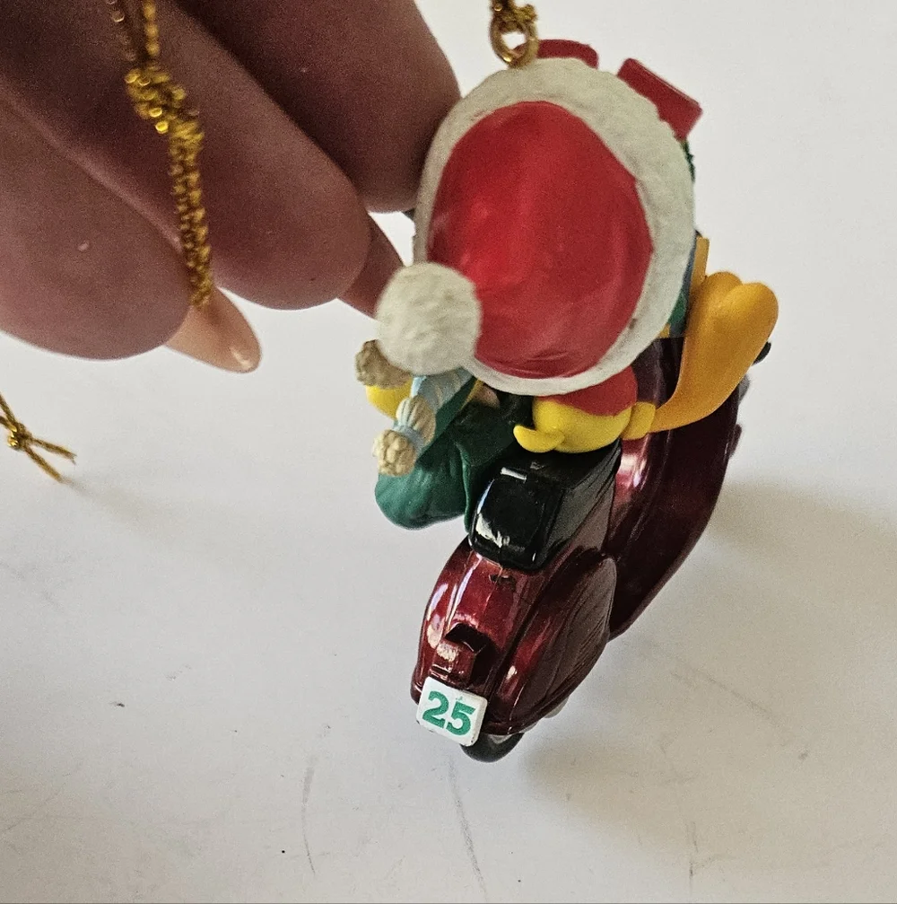 Looney Tunes 2001‎ Vintage Christmas Ornament Set
